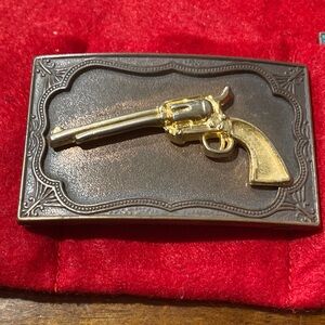 Men's Western Revolver Belt Buckle - Gold & Brown